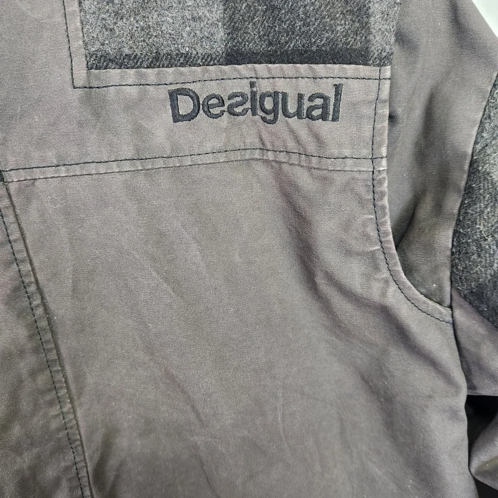 Desigual mixed media
